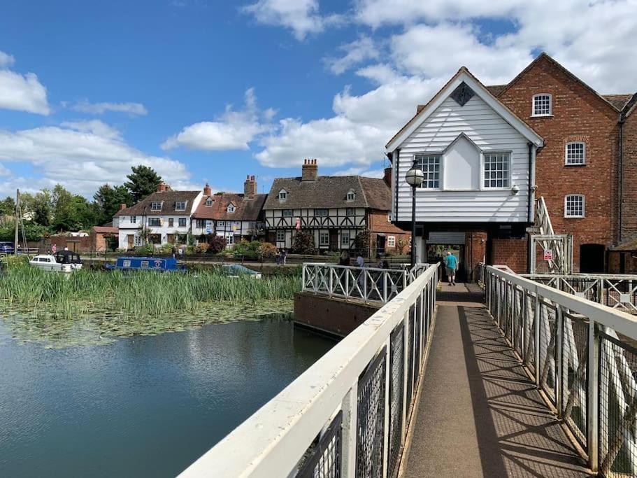 Riverside Cottage 툭스베리 외부 사진