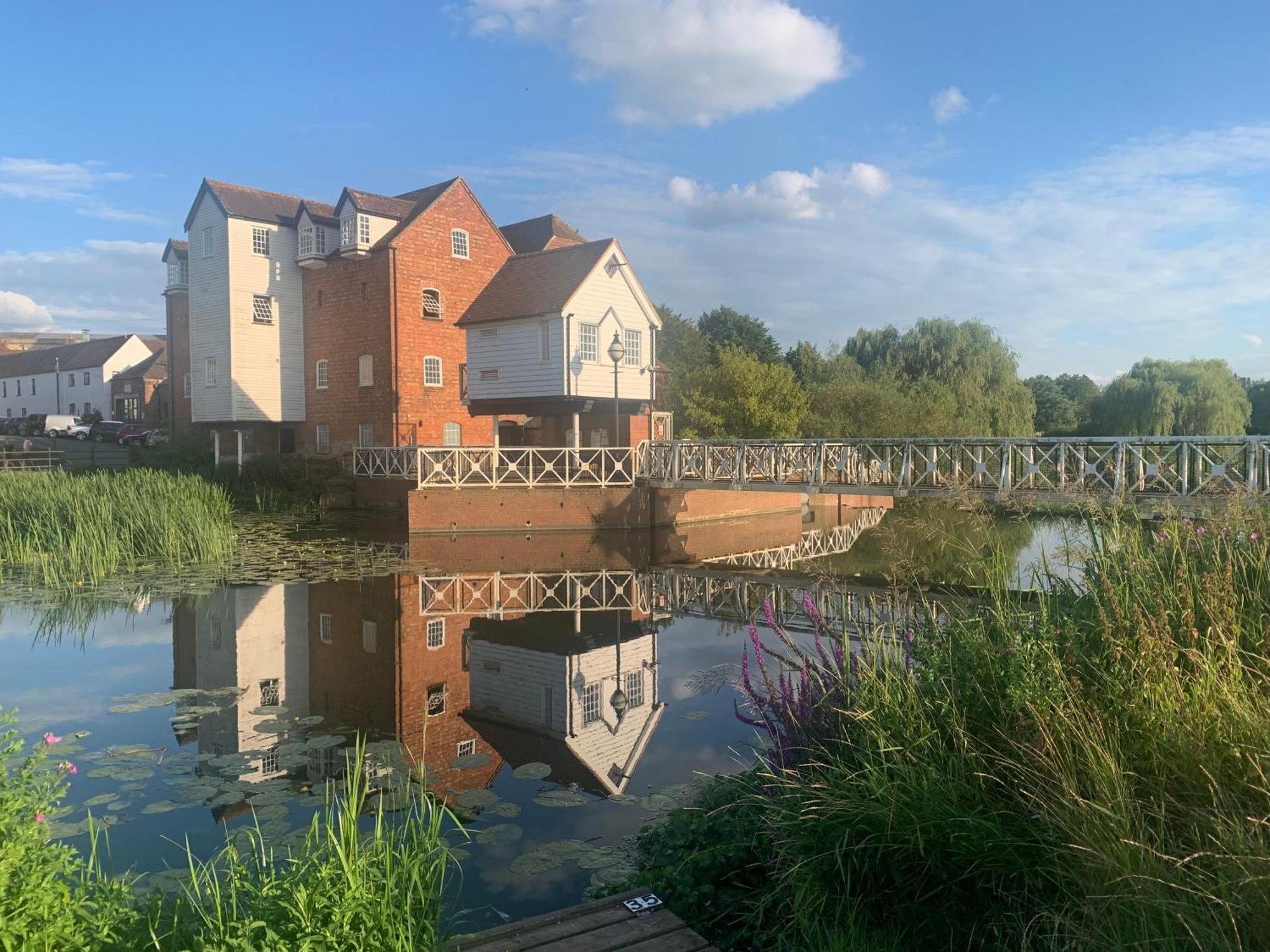 Riverside Cottage 툭스베리 외부 사진