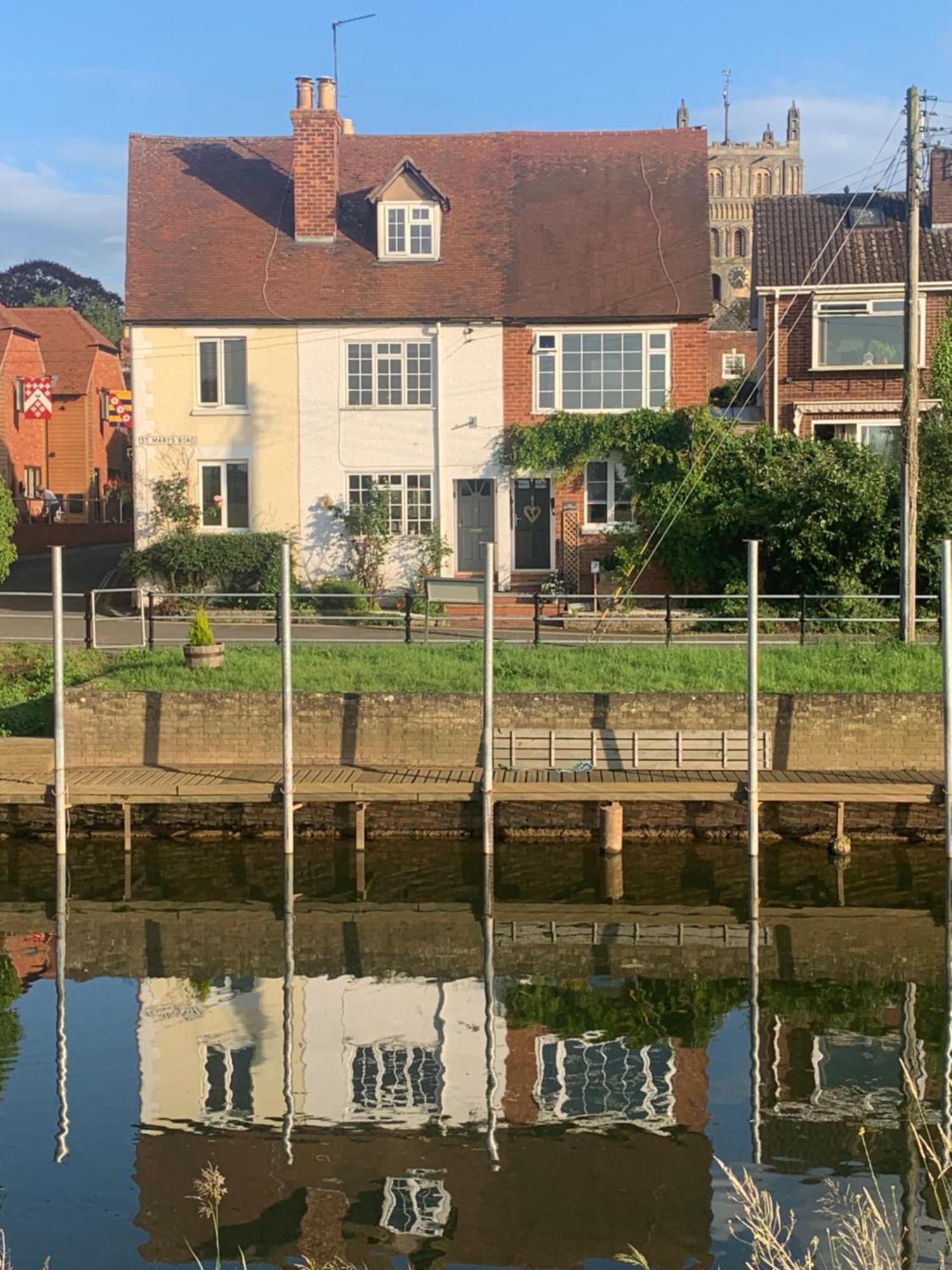 Riverside Cottage 툭스베리 외부 사진